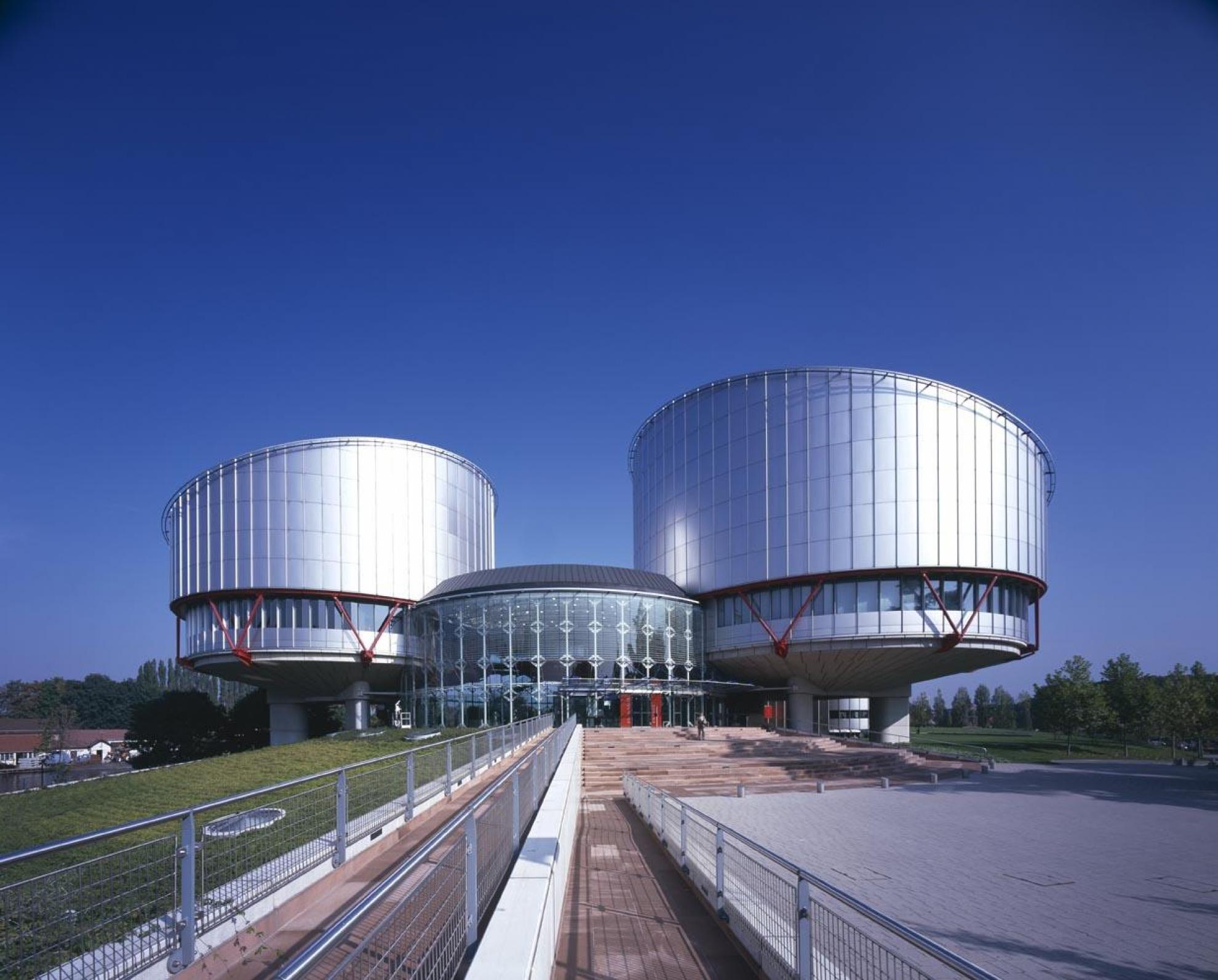 Россия против еспч. Европейский суд по правам человека в Страсбурге. Здание ЕСПЧ В Страсбурге. Европейский суд по правам человека в Страсбурге (1984). Здание европейского суда по правам человека в Страсбурге фото.